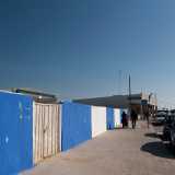 Quasi un chilometro pi� avanti si trova invece il Distaccamento dell'Aeronautica, una delle due spiagge (l�altra � a Torre a Mare) riservata ai militari �del volo�. Quella di Santo Spirito � la pi� piccola: conta 59 cabine. Prima di diventare uno stabilimento balneare intorno agli anni 70, veniva utilizzata da parte per esercitazioni in mare